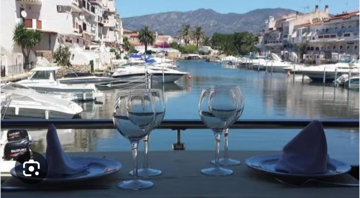Hotel Portofino By Insidehome Empuriabrava Εξωτερικό φωτογραφία